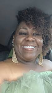 Paula Bledsoe's Instagram, Twitter & Facebook