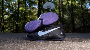 The word freak is engraved across the shoe comes in the naija colorway, which celebrates and pays tribute to nigeria as the home country of giannis antetokounmpo's parents. Nike Zoom Freak 2 Black Metallic Silver Men S Basketball Shoe Hibbett City Gear