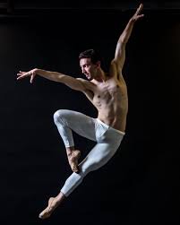 Yanis Eric Pikieris Dimensions Dance Theatre Miami Photo By Luis Corona Male Dancer Dancing Men Dancer
