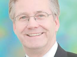 Judge won't throw out Ferdinand gun charge