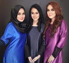 Uqasha, nelydia, raysha rizrose, aprena manrose, octavia manrose. Senarai Adik Beradik Nelydia Senrose 6 Adik Beradik Selebriti Ini Memiliki Wajah Seiras Anda Setuju Tak Maskulin Uqasha Senrose Nelydia Senrose Raysha Rizrose Sandyanun