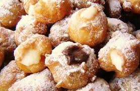 Dagli ortaggi alla carne, queste ricette sostanziose e genuine, sono caratterizzate dalla grande freschezza degli ingredienti di base. I Dolci Tipici Di Venezia