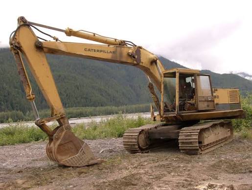 Caterpillar 235 Excavator
