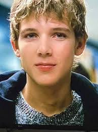 I just started watching the movie Jumper and surprised I noticed a very  young Max Thieriot!