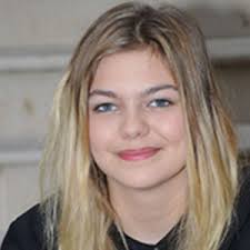 Le film montre des jeunes qui ont envie de vivre et qui se battent. Louane Emera Toutes Ses Photos Sur Tele Loisirs