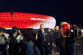 Leds weiß, 5.538 stück leds pro die kuratorischen konzepte für die neue beleuchtung entwickelte das schweizer architekturbüro. Allianz Arena Dynamische Led Beleuchtung Eingeweiht Highlight