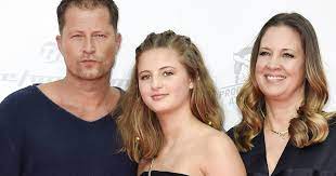 Wir haben emma schweiger und papa til schweiger getroffen, um mit beiden über ihren neuen happy birthday, emma schweiger! Emma Schweiger Uber Ihre Eltern Jetzt Sind Sie Wie Geschwister Bunte De