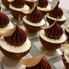 Another Great Class With Amazing Ladies Thepeppermill N Y Gourmet Desserts Fancy Desserts Dessert Buffet