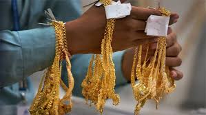 Gold Price Today Goes Past Rs Rs 51 000 Mark Oneindia News