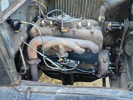 What are the correct paint colors for Model A Ford engine parts?