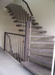 Unsere treppe ist massiv und lackiert, man kann sie jederzeit abschleifen und wieder neu lackieren. Alt Gegen Neu Treppenfachmann