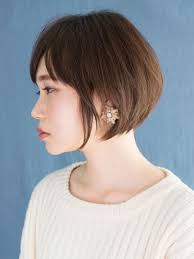 大人フェミンな前下がりひし形ショートヘアで小顔に ショート ビューティーboxヘアカタログ ヘアカット 女性 髪型 ショート ショートのヘアスタイル