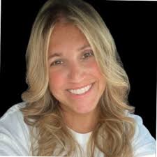 After being named a finalist, I'm honored to announce that Big Lots has  received a FourKites Golden Kite Award in the category of Improved Customer  Experience!