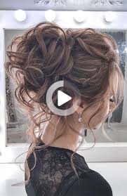 44 Messy Updo Hairstyles The Most Romantic Updo To Get An Elegant Look In 2020 Hair Styles Messy Hair Updo Summer Wedding Hairstyles