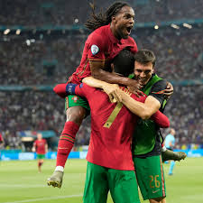 Renato sanches plays for ligue 1 conforama team lille and the portugal national team in pro evolution soccer 2021. Renato Sanches Takes Centre Stage To Give Portugal New Vigour Portugal The Guardian