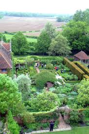 Sissinghurst Castle Garden Created In The 1930s By Vita Sackville West Poet And Gardening Writer And H Gardens Of The World Castle Garden Beautiful Gardens