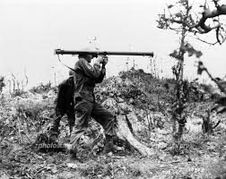 /okinapa/ → /okinafa/ → /okinawa/. æ²–ç¸„æˆ¦ ãƒã‚ºãƒ¼ã‚«ç ²ã‚'æ§‹ãˆã‚‹å…µå£« å†™çœŸç´ æ 1196618 ãƒ•ã‚©ãƒˆãƒ©ã‚¤ãƒ–ãƒ©ãƒªãƒ¼ Photolibrary