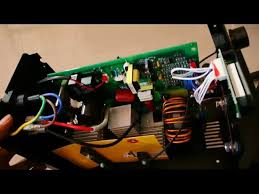 Untuk penggunaan dengan daya lebih besar misalnya sebagai backup jika terjadi mati listrik di rumah maka disarankan untuk menggunakan inverter yang sudah jadi seperti misalnya yang ditunjukkan di bawah ini. Rangkaian Mesin Las Listrik Youtube