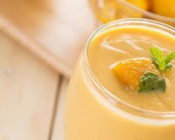 Recette De Smoothie A La Mangue Et Au Son D Avoine Recette Smoothie A La Mangue Recettes De Boissons Recettes De Milkshakes Proteines