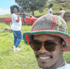 Congratulations to Drake & Lil Wayne for winning MTV's Best Hip-Hop Video  for "HYFR!"