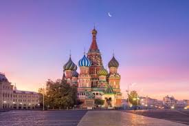 Russie, moscou, penthouse particulier en franchissant le seuil de cet extraordinaire penthouse particulier, on est envahis par une atmosphère d'accueil chaleureux des murs en marbre, des parquets en bois et de grandes baies vitrées s'ouvrent sur la silhouette des immeubles de moscou. Voyage Moscou 2 Sejours Moscou Vacances Pas Cher