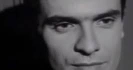 Ο έλληνας ζεν πρεμιέ κατάκτησε και το χόλιγουντ με πρωταγωνιστικούς ρόλους με μεγάλες παραγωγές όπως στο «διαμάντι του νείλου» και το «ράμπο no. Ellhnes Ellhnides H8opoioi Spyros Fwkas