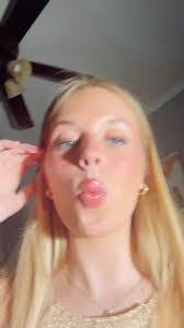 Audrey Mclane's Instagram, Twitter & Facebook