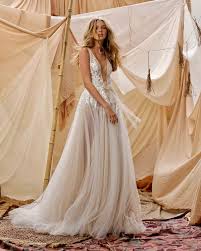 Brautkleider ► individuell & modern fürs standesamt oder die kirche kurz & lang + tolle zweiteiler verliebe dich hier in unsere vielfältige brautmode! Muse By Berta Brautkleider 2021 Designer White And Night