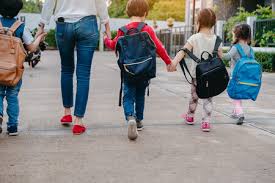 Consulta el calendario escolar 2021 en alicante y comunidad valenciana. Calendario Escolar Vs Calendario Laboral 2021 Estos Son Los Festivos Que Tienen Tus Hijos Y Tu No