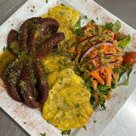 Pulpo al ajillo/Octopus with garlic