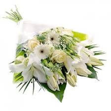 Deliver quality flowers prepared by our network of expert florists anywhere and share the perfect surprise in time for a special day or celebration. Delivery Flowers In Greece Florist Greece Send Flowers Greece Flower Shop Greece Flowers Milva Flowers