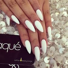 Matte nails stiletto nails coffin nails acrylic nails. Pin By Jasmineeav Lopez On Nails White Stiletto Nails White Acrylic Nails White Almond Nails