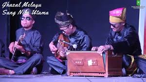 Langkah mainkan gendang ialah dengan ditepuk menggunakan telapak tangan. Pengertian Dan Asal Usul Musik Melayu Ghazal Riaumagz