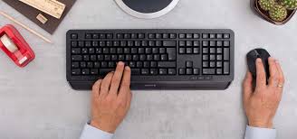 Cherry stabs himself repeatedly in the leg with a needle, brief bloody wounds are shown. Cherry Gentix Desktop Kabelloses Maus Tastatur Set Mit Integrierter Handballenauflage Und Flacher Bauhohe