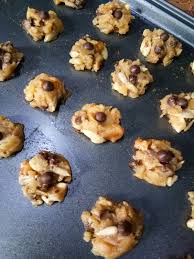 Famous amos is a brand of cookies founded in los angeles in 1975 by wally amos, a former talent agent with william morris agency. Resepi Biskut Ala Famous Amos Viral Cerita Ita