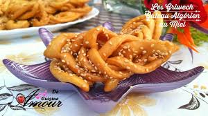 Griwech Ou Griweche Gateau Algerien Au Miel Avec Tout Les Secrets Et As Griwech Recette De Griwech Cuisine Marocaine
