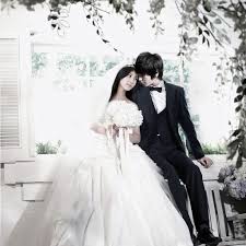 Okay, first of all, not only are jungkook and lisa not married,. Agus Atalia Jungkook Bts Married