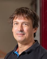 Suchen Sie nach Mitarbeiter