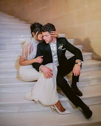 Priyanka chopra jonas (pronounced prɪˈjəŋkaː ˈtʃoːpɽaː; Watch Nick Jonas Serenaded Priyanka Chopra With His Hit Song Levels At Their Wedding Reception Bollywood News Bollywood Hungama
