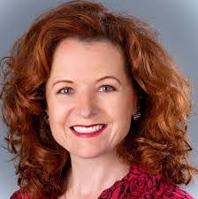 Manuela Davis's Instagram, Twitter & Facebook