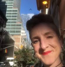 When @nicoleofnorth tells you it's a hike, it's a hike. #tbt last Saturday  in the ☀️ with this gorgeous pair @elizabeth_d_hope 🥾 🍃 #manchester  #walking #hiking #outdoorslife