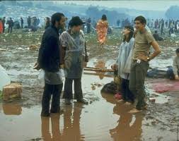 Carol bulzone war auch beim echten woodstock dabei. 43 Seltene Fotos Von Woodstock Die Uns Zeigen Wie Wahnhaft Woodstock War Seite 21 Von 22 Soolide
