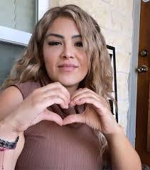 Carolyn Mcpeak's Instagram, Twitter & Facebook