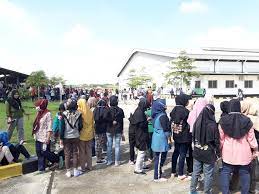 Pt sugih indah indoplast produksi apa gaji berapa. Tuntut Gaji Dan Thr Ribuan Buruh Pabrik Pt Vga Mogok Kerja