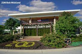 Entrance To The Milwaukee County Zoo Milwaukee County Milwaukee Outdoor Structures