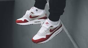 Dresses, jackets, sneakers, bags, accessoires Nike Dunk Alternatives Retro Low Top Sneakers To Buy Now