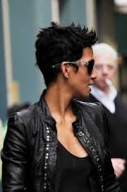 A very special woman halle berry and wonderful short pixie haircuts, images and hair colors are here to welcome you today. Die 45 Besten Ideen Zu Halle Berry Frisur Halle Berry Frisur Frisuren Haarschnitt Kurz