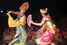 Pengetahuan ini harus diketahui, dipahami dan dipraktikkanoleh seorang koreografer atau penata tari atau orang yang menciptakan tarian. 7 Jenis Jenis Tari Berdasarkan Aliran Jumlah Penarinya Lengkap