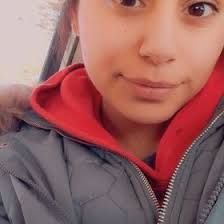 Desirae Contreras (desiraedan)