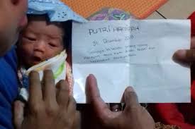 Oleh sebab itu, rakyat malaysia perlu tahu tentang kewujudan baby hatch yang telah disediakan di negara ini bagi menangani jenayah tersebut. Bikin Geger Warga Jatinangor Bayi Malang Dibuang Di Kandang Sapi